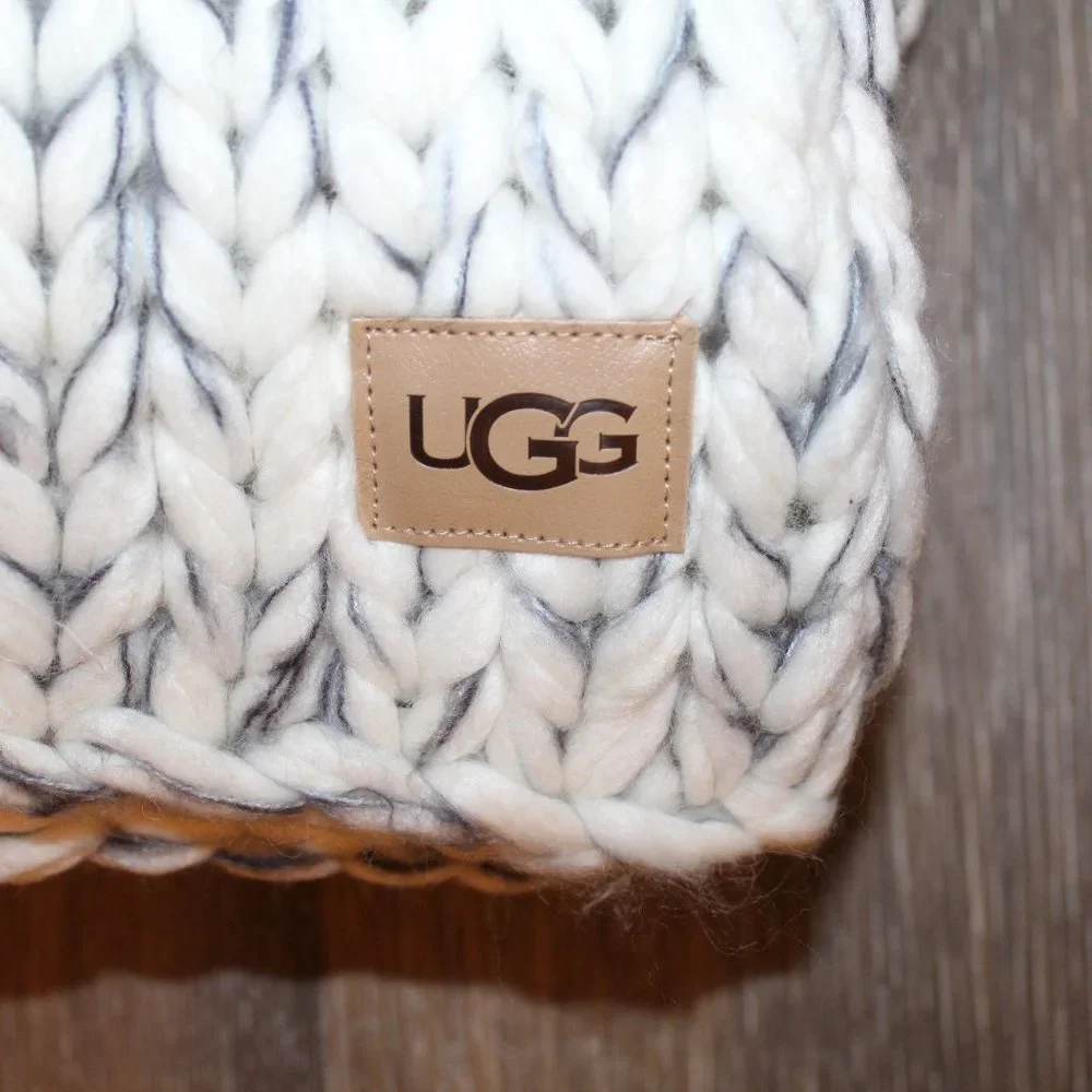 UGG‎ ELOISE CHUNKY KNIT THROW 50 X 70 DENIM